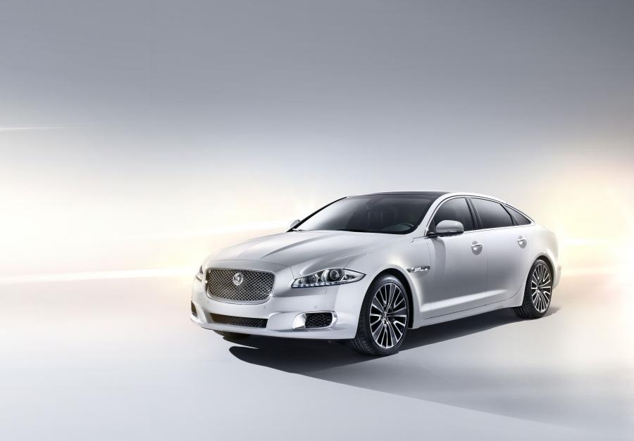  Jaguar XJ Ultimate 2012 года  (фото 54 из 54)